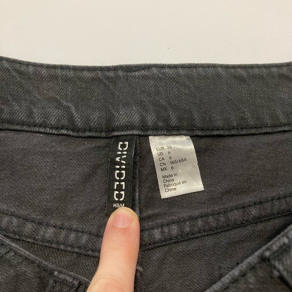 H&M Black Denim Shorts - Size 6 - Picture 3 of 3